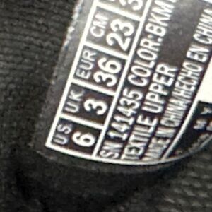 Sketchers Gogo mat slides size 36